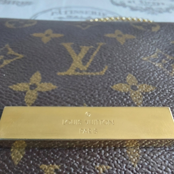 ❣️SOLD❣️Louis Vuitton Favorite PM - Picture 8 of 15
